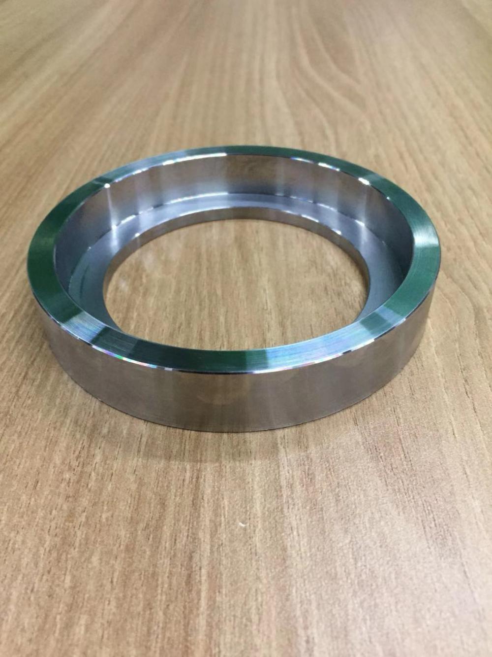 ߹